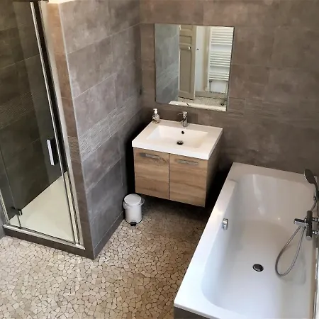 Отель Grande Maison En Coeur De 5
