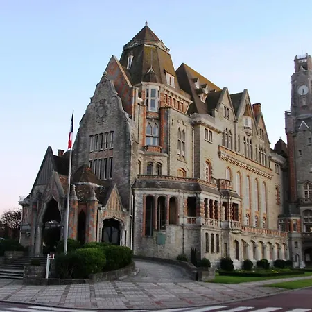Grande Maison En Coeur De 5 Отель